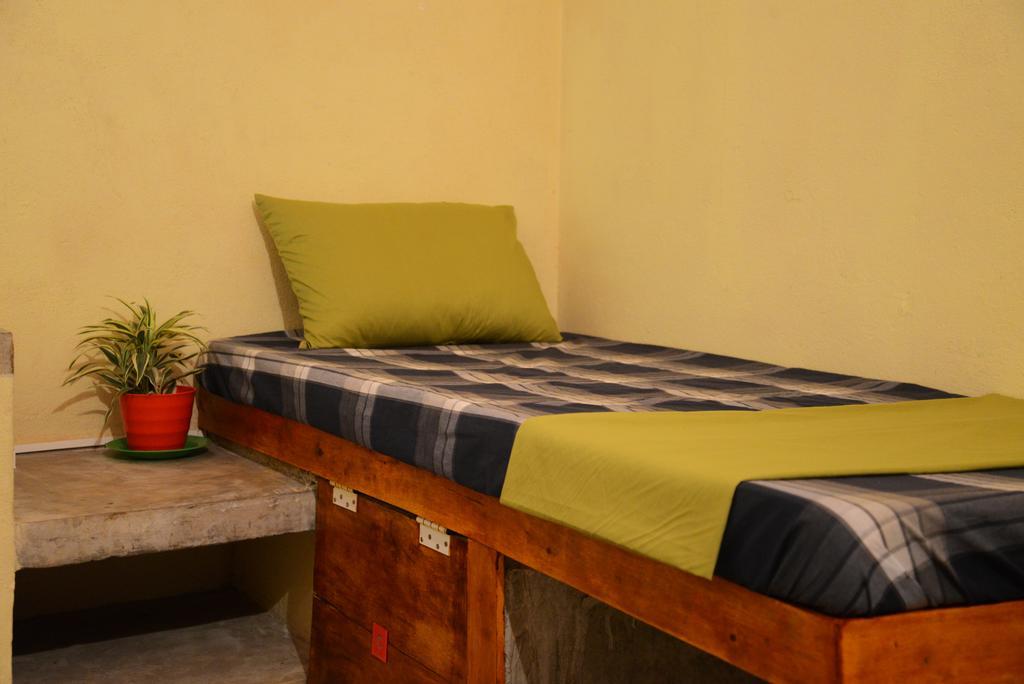 אונה ואטונה Jungle Beach Hostel חדר תמונה