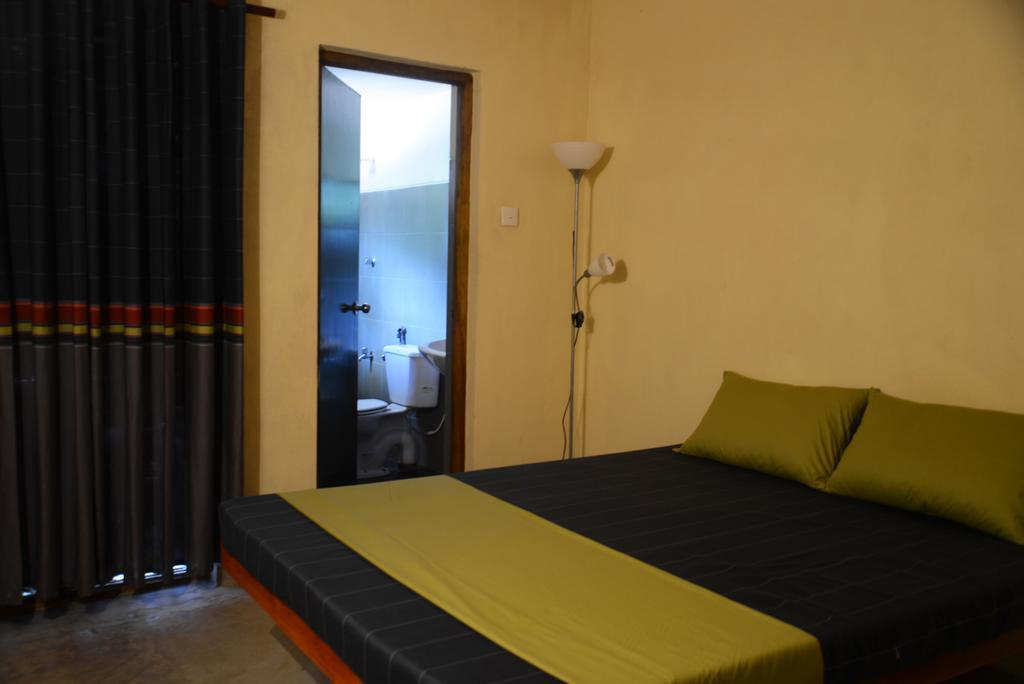 אונה ואטונה Jungle Beach Hostel חדר תמונה