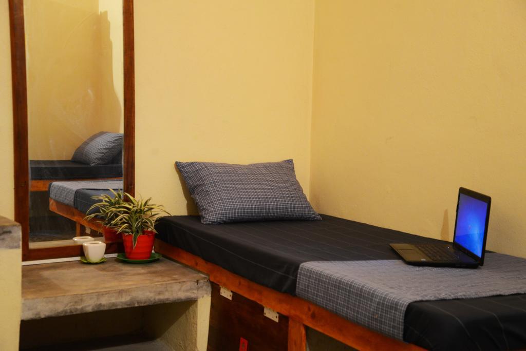 אונה ואטונה Jungle Beach Hostel חדר תמונה