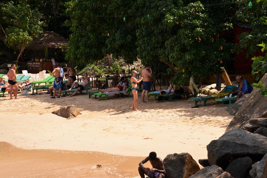 אונה ואטונה Jungle Beach Hostel מראה חיצוני תמונה