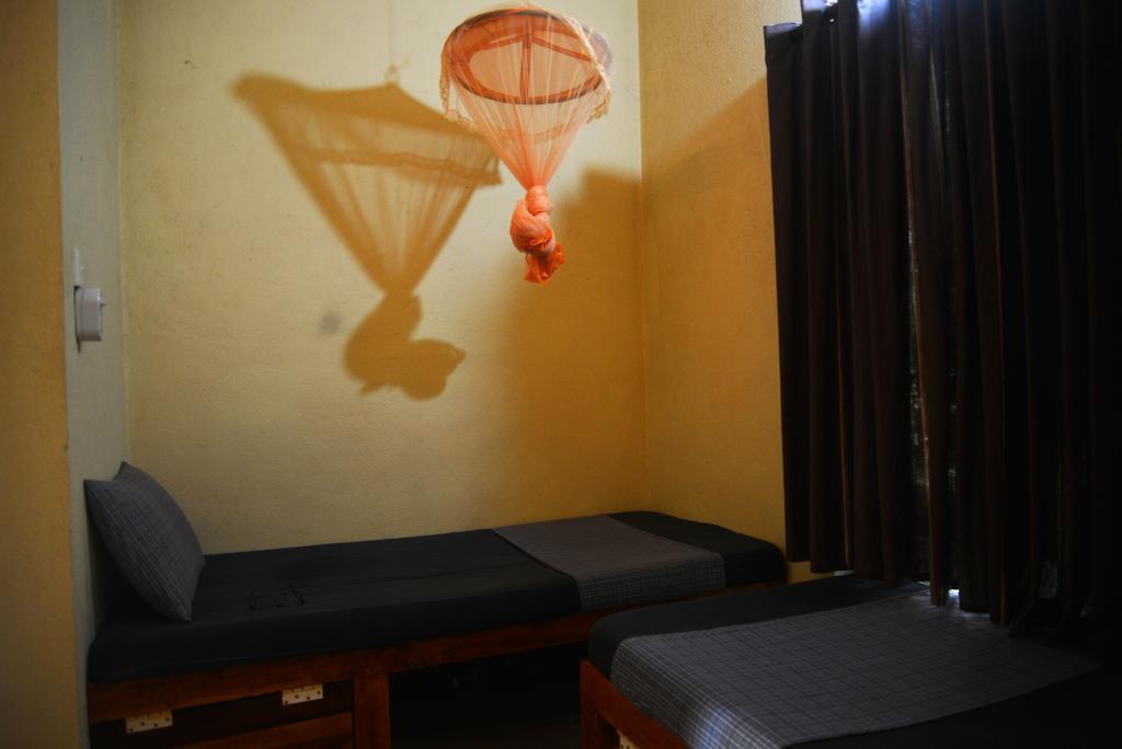 אונה ואטונה Jungle Beach Hostel מראה חיצוני תמונה